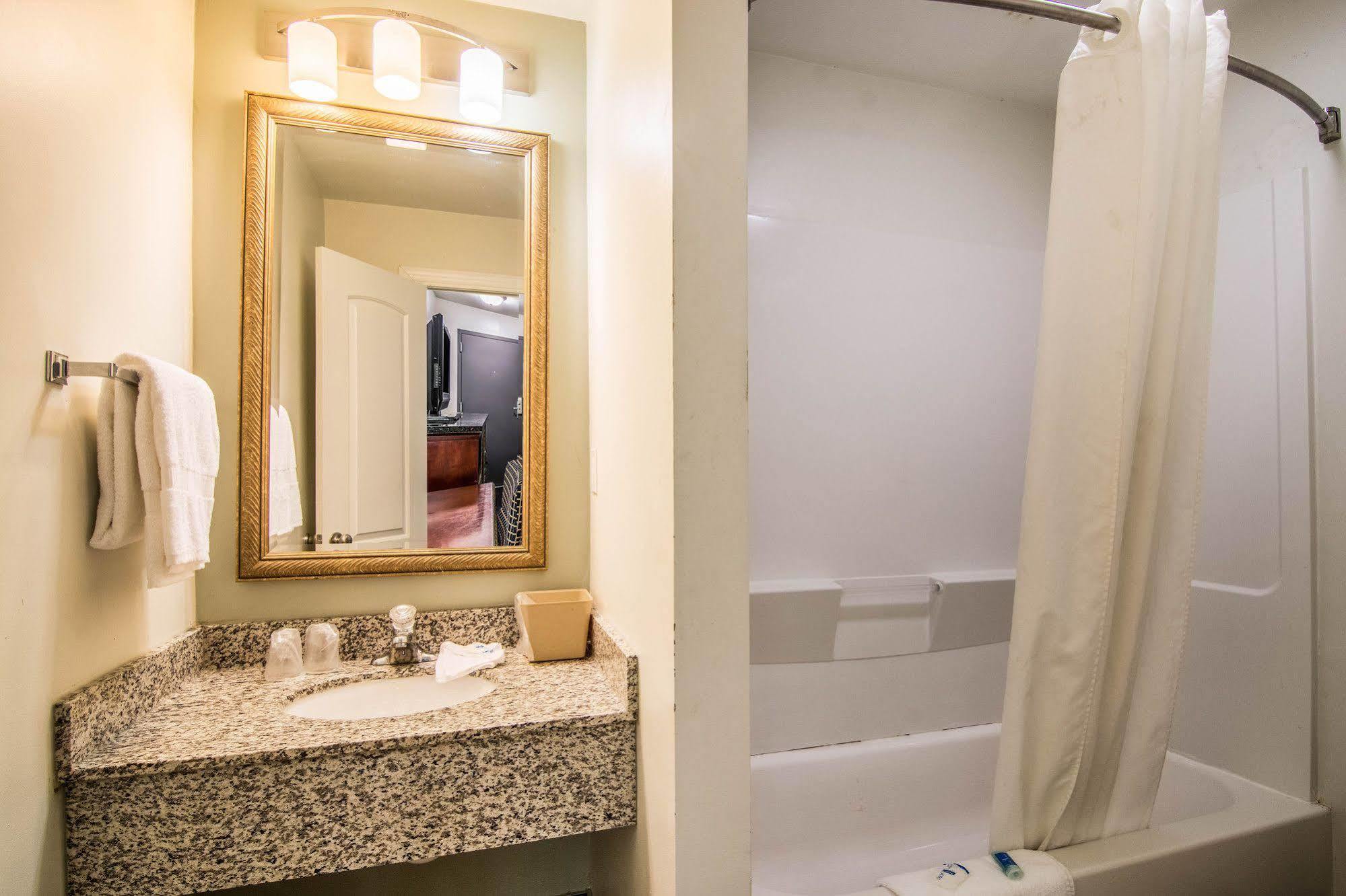 Rodeway Inn Portage Εξωτερικό φωτογραφία